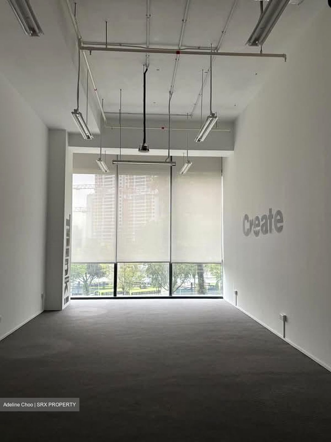 Woods Square (D25), Office #585377951